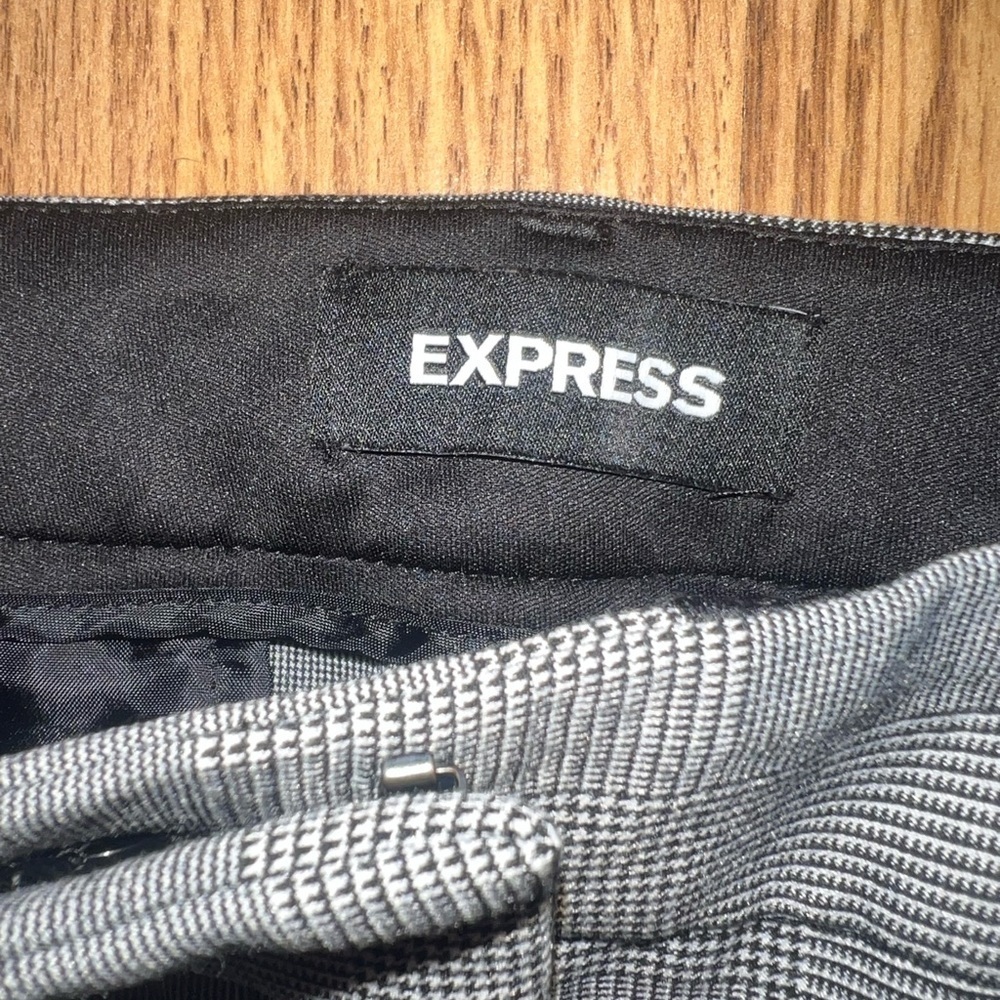 Express Pants - Picture 5 of 7